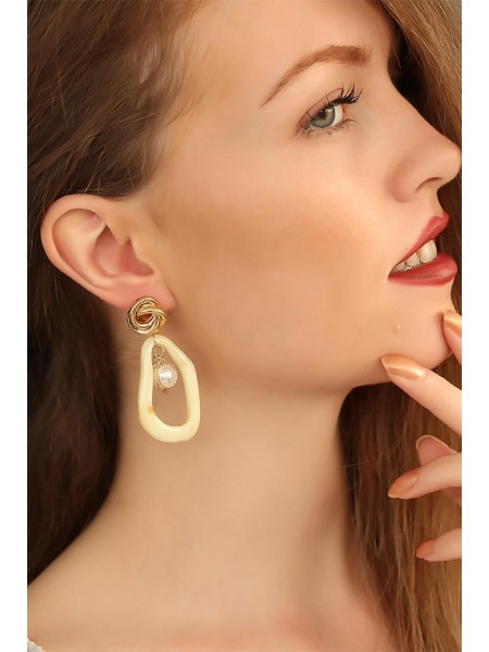 İncili Bayan Krem Renk Küpe İncili Bayan Krem Renk Küpe